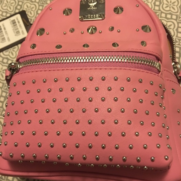 MCM München pink leather studded mini backpack - Picture 4 of 5